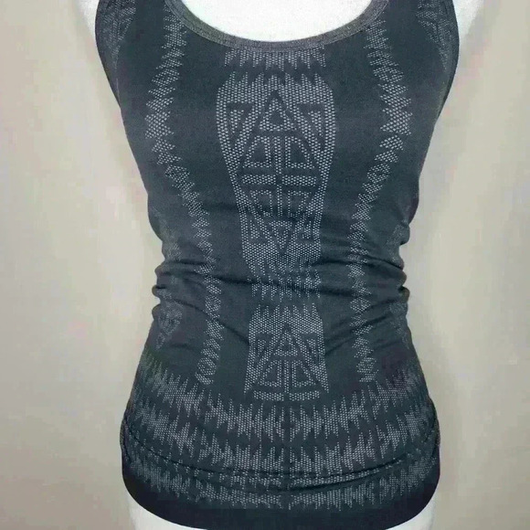 Athleta women's fitted racerback tank top with built in bra size XS - Picture 6 of 7